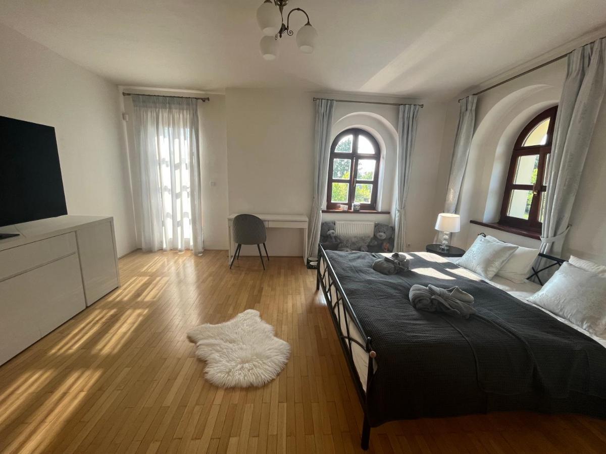 Dogs Resort And Spa Horni Bezdekov Esterno foto